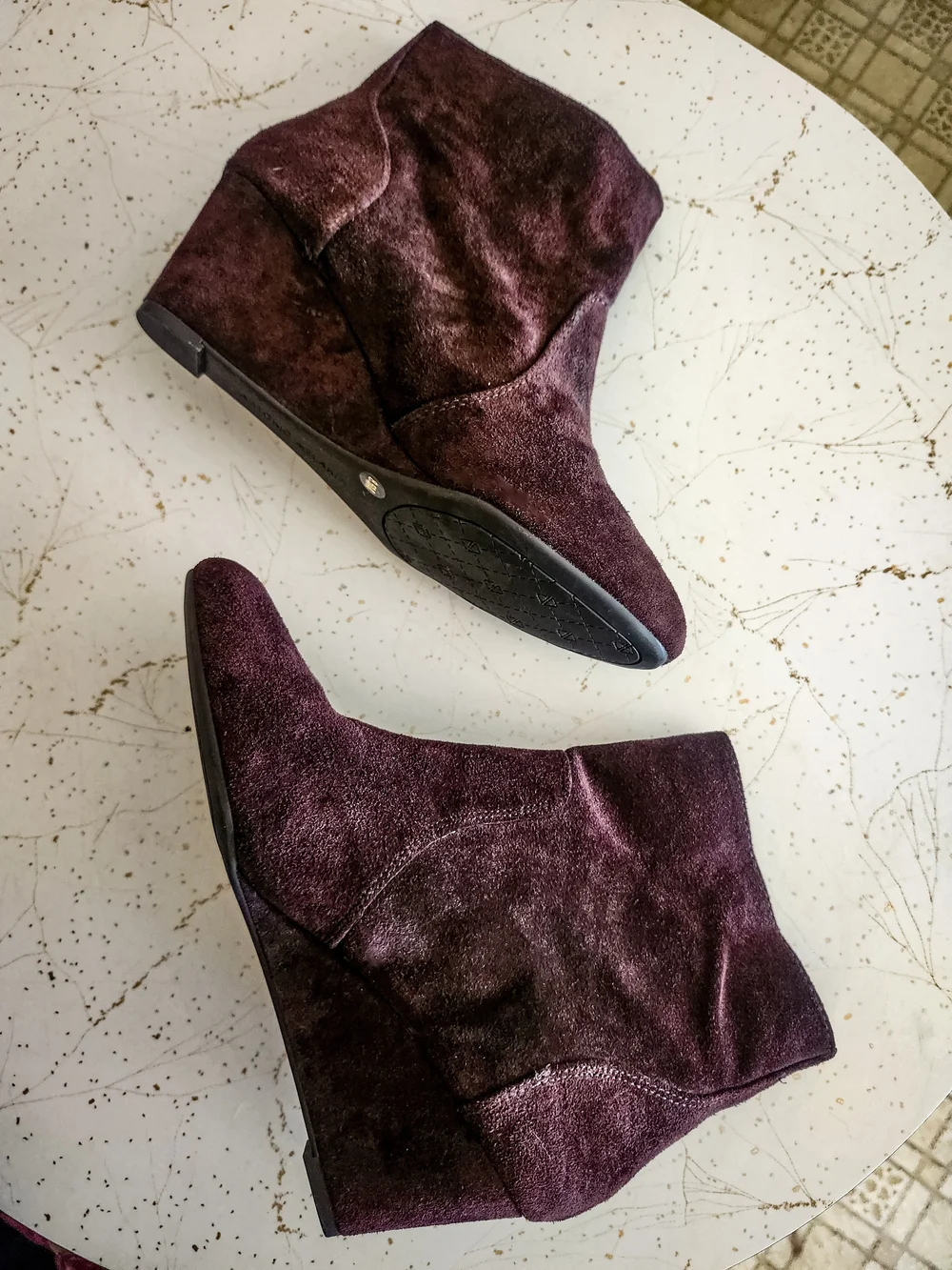 Antonio Melani Burgundy Suede Wedge Booties Size 8.5 Leather Ankle Boots